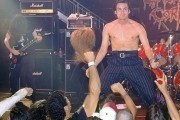 Эйс Вентура: Розыск домашних животных / Ace Ventura: Pet Detective (1993)