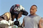 Широко шагая / Walking Tall (2004)