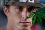 Малыш-каннабис / Kid Cannabis (2014)