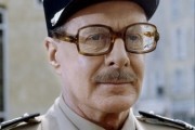 Жандарм и жандарметки / Le gendarme et les gendarmettes (1982)