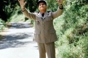 Жандарм и жандарметки / Le gendarme et les gendarmettes (1982)