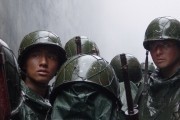 38-я параллель / Taegukgi hwinalrimyeo (2004)