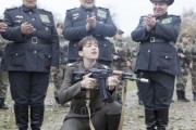 Джеки в царстве женщин / Jacky au royaume des filles (2013)