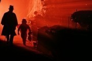 Город монстров / Tales of Halloween (2015)