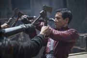 В пустыне смерти - сериал / Into the Badlands (2015-...)