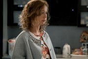 Женщина с лилиями (2016)