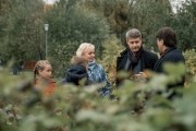 Женщина с лилиями (2016)