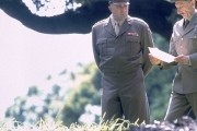 Айк: обратный отсчет / Ike: Countdown to D-Day (2004)