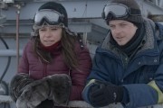 Влюбленные и медведь / Two Lovers and a Bear (2016)